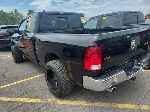 Used 2019 RAM 1500 Classic SLT w/ SLT Plus D←cor Group AWD/4WD image 2
