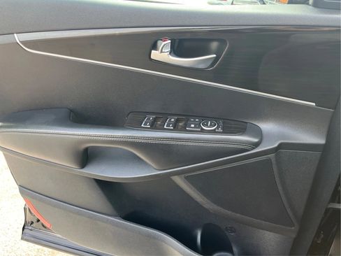 Used 2019 Kia Sorento L FWD image 20