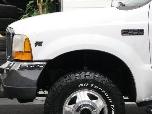 Used 2001 Ford F350 Lariat image 58