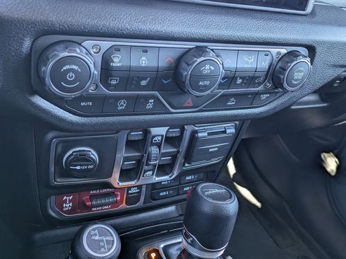 New 2026 Jeep Gladiator Mojave AWD/4WD image 14