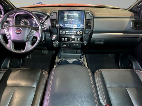 Used 2021 Nissan Titan PRO-4X w/ Pro-4x Convenience Package AWD/4WD image 9