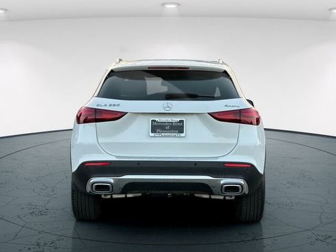 Used 2025 Mercedes-Benz GLA 250 4MATIC image 6