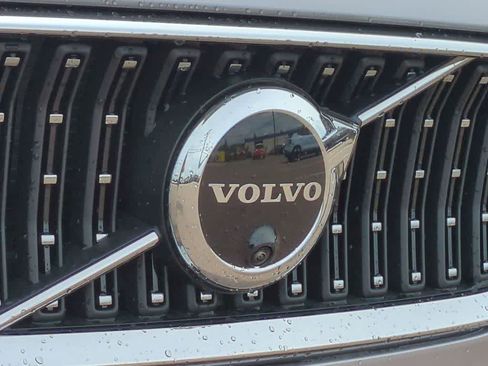 New 2026 Volvo V60 B5 Cross Country Ultra w/ Protection Package Premier image 11