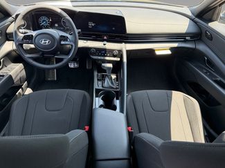 New 2025 Hyundai Elantra SEL video 2