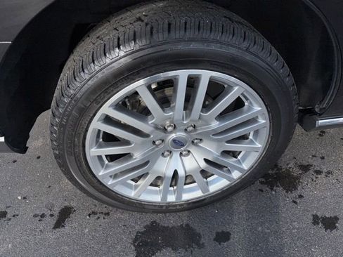 Used 2024 Ford Expedition Limited AWD/4WD image 4