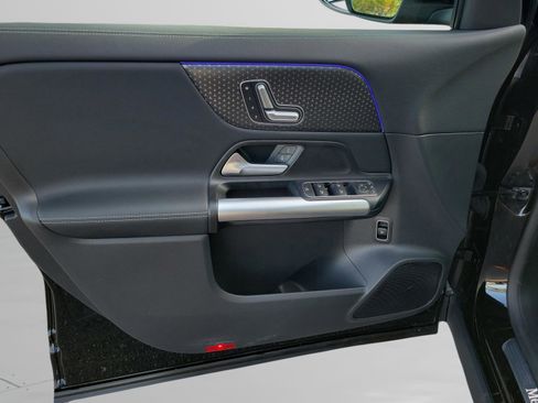 Certified 2025 Mercedes-Benz GLA 250 image 20