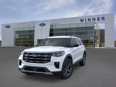 New 2026 Ford Explorer Active image 2