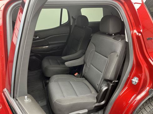 Certified 2023 GMC Acadia SLE w/ Driver Convenience Package AWD/4WD image 13