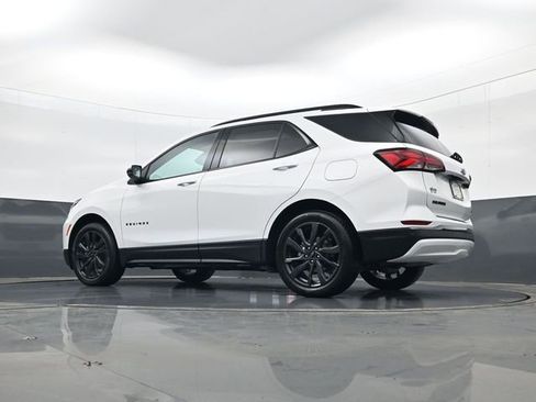 Used 2023 Chevrolet Equinox RS w/ RS Leather Package image 27