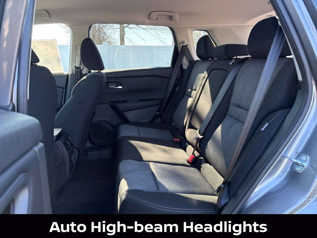 Certified 2026 Nissan Rogue SV AWD/4WD image 32