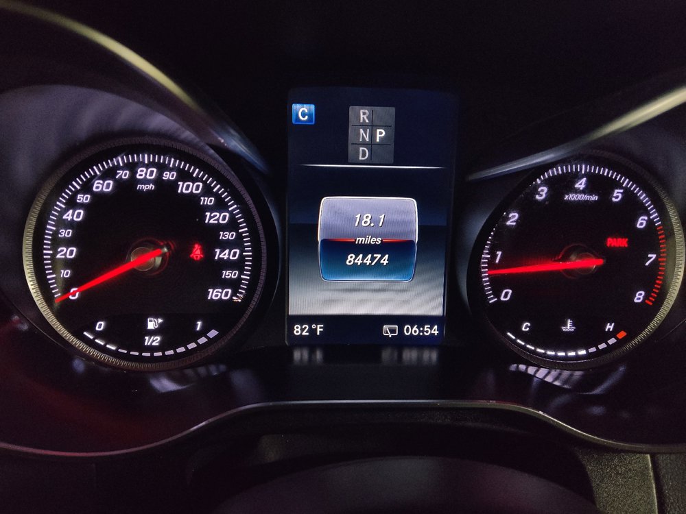 Used 2019 Mercedes-Benz GLC 300 4MATIC w/ Premium Package image 23