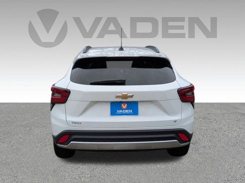 New 2026 Chevrolet Trax LT image 23