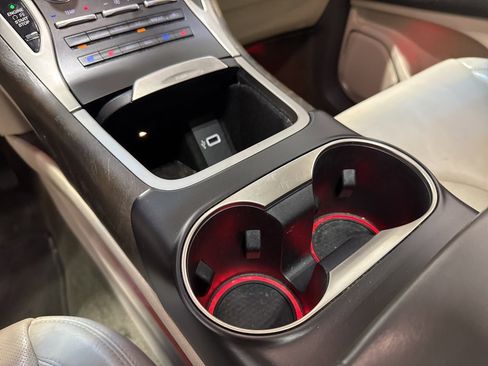 Used 2017 Lincoln MKX Reserve image 16