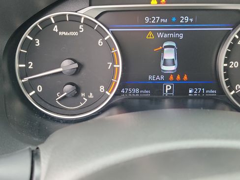 Used 2024 Nissan Altima 2.5 SV image 7