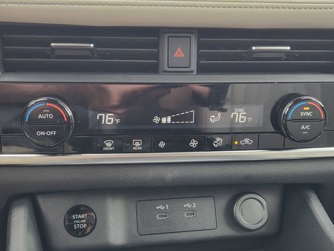 Used 2024 Nissan Rogue SV FWD image 22