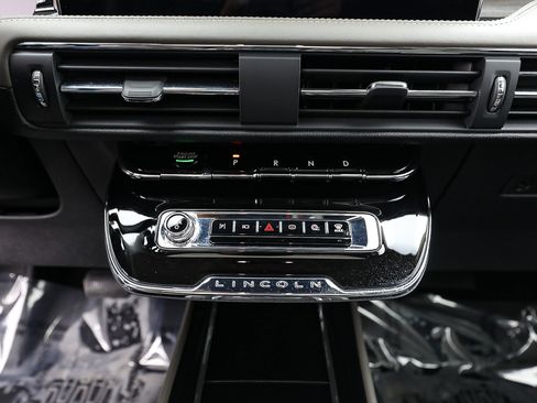 Used 2025 Lincoln Corsair Grand Touring w/ Equipment Group 301A AWD/4WD image 18