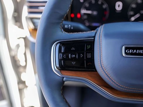 Used 2024 Jeep Grand Wagoneer Series III image 14