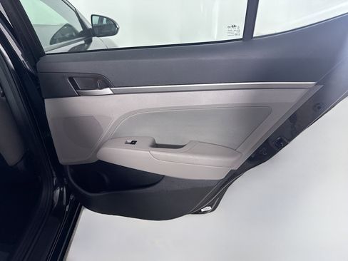 Used 2018 Hyundai Elantra SEL image 27