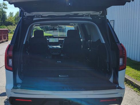 New 2026 Ford Expedition Active AWD/4WD image 14