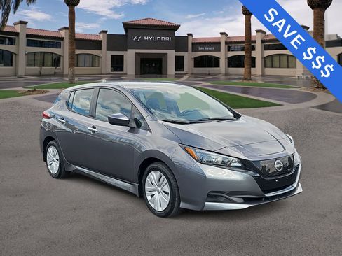 Used 2025 Nissan Leaf S FWD image 2