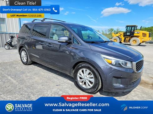 Used 2017 Kia Sedona LX w/ LX Essentials Premium Package FWD image 5
