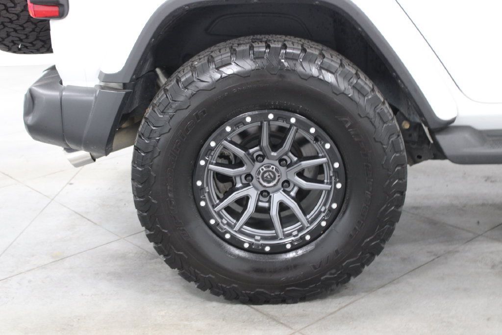 Used 2018 Jeep Wrangler Unlimited Sahara AWD/4WD image 65