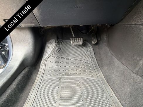 Used 2018 Toyota Corolla L image 24