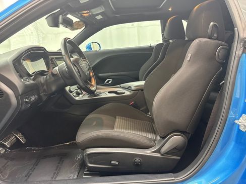 Used 2023 Dodge Challenger R/T w/ Blacktop Package image 9