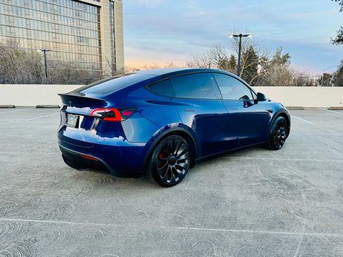 Used 2023 Tesla Model Y Performance image 14