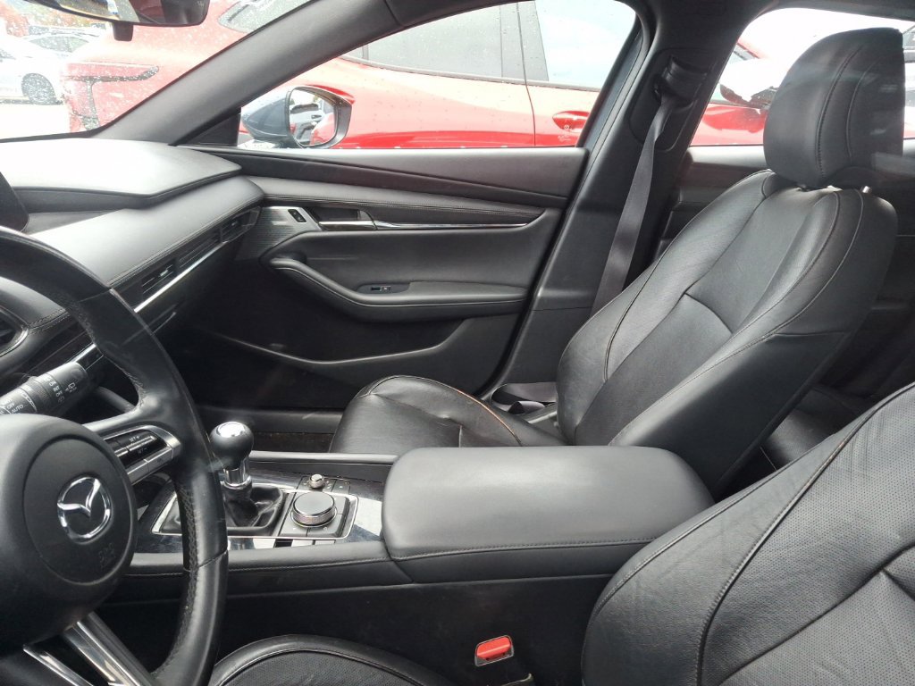 Used 2021 MAZDA MAZDA3 s FWD image 9