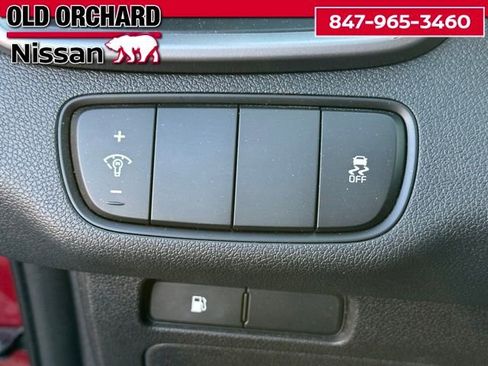 Used 2016 Kia Sorento LX w/ LX Convenience Package image 15