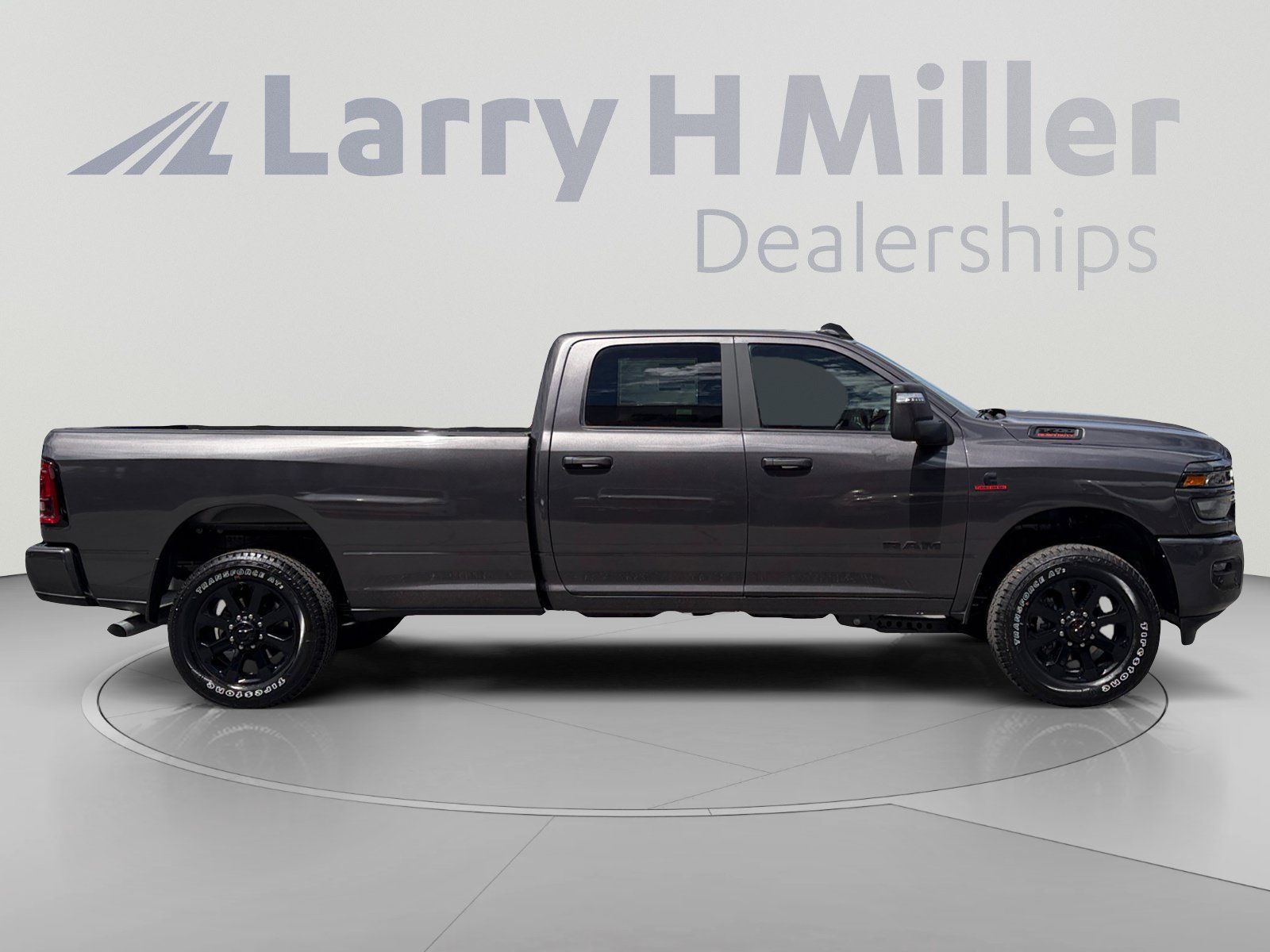 New 2026 RAM 3500 Big Horn AWD/4WD image 6