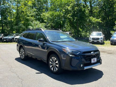 Used 2023 Subaru Outback Premium AWD/4WD image 7