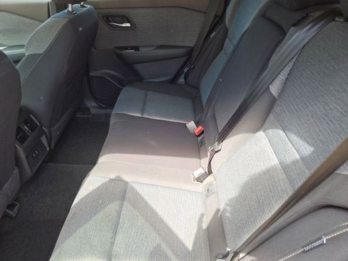 Used 2023 Nissan Rogue SV image 15