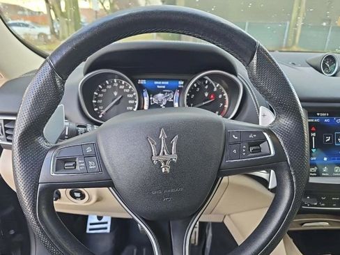 Used 2017 Maserati Levante w/ Sport Package image 32