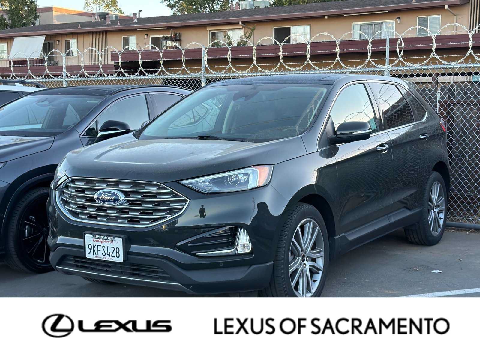 Used 2023 Ford Edge Titanium w/ Class II Trailer Tow Package AWD/4WD image 1