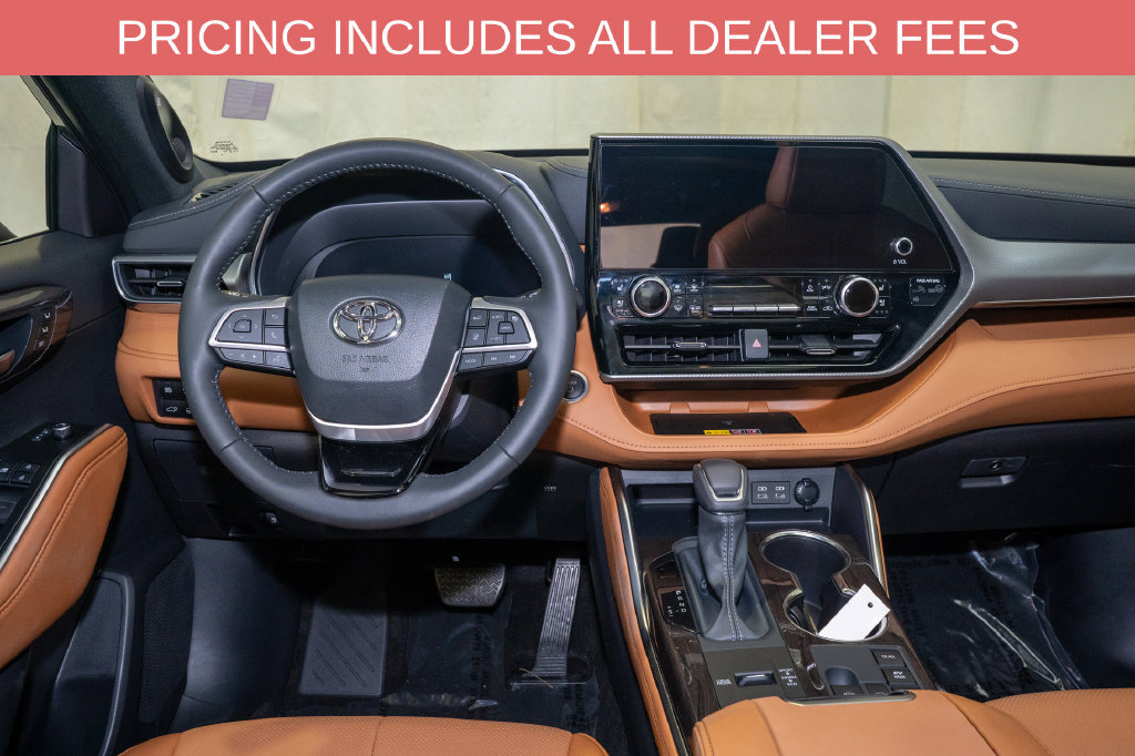 Used 2026 Toyota Highlander Platinum AWD/4WD image 7