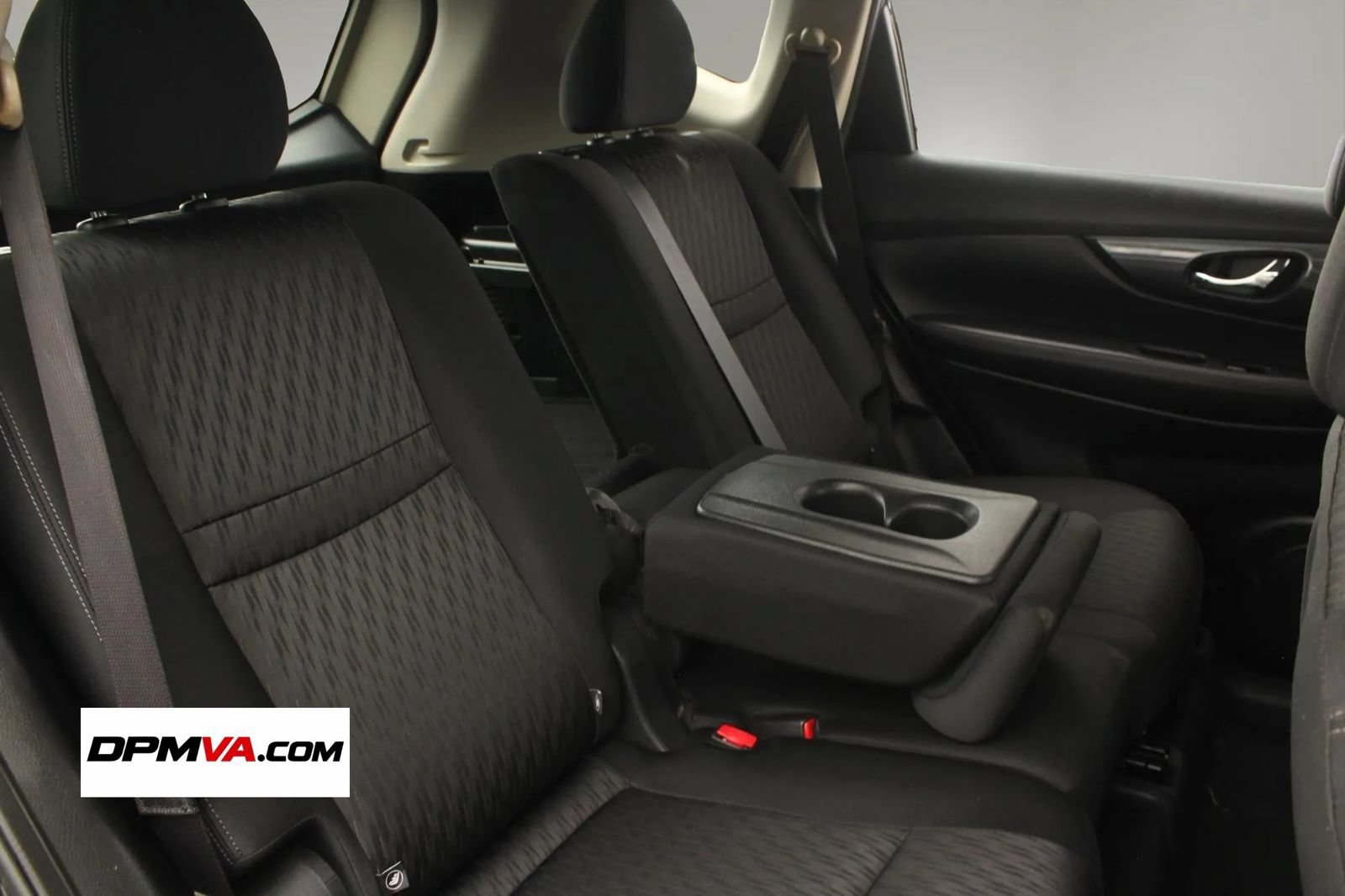 Used 2018 Nissan Rogue S AWD/4WD image 21