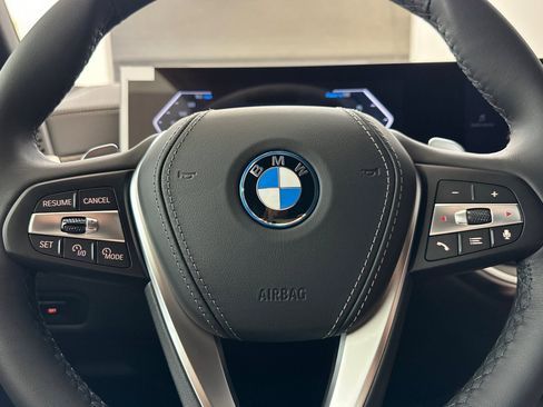 New 2026 BMW X5 xDrive50e w/ Parking Assistance Package image 17