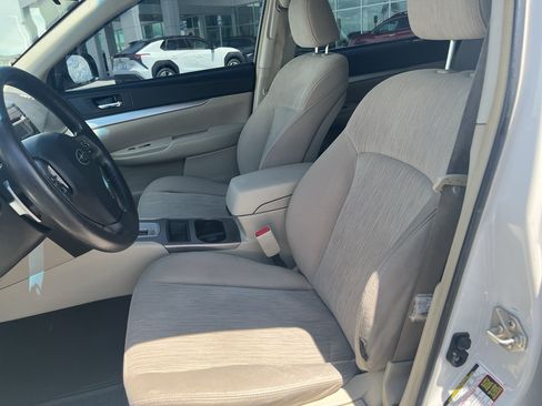 Used 2014 Subaru Outback 2.5i w/ Alloy Wheel Package AWD/4WD image 17