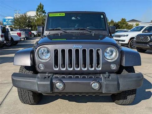Certified 2016 Jeep Wrangler Unlimited Sahara w/ Max Tow Package image 9