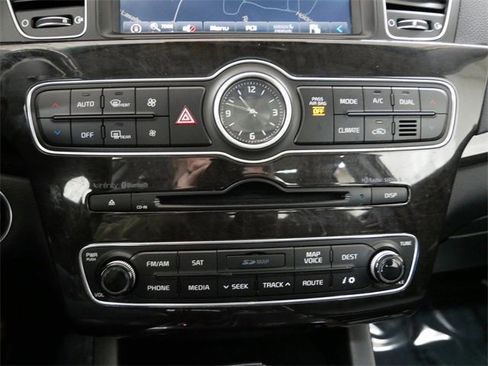 Used 2014 Kia Cadenza Premium w/ Technology Package image 20