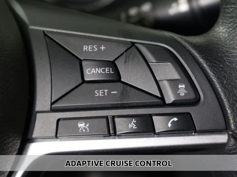 Used 2023 Nissan Sentra SV image 3