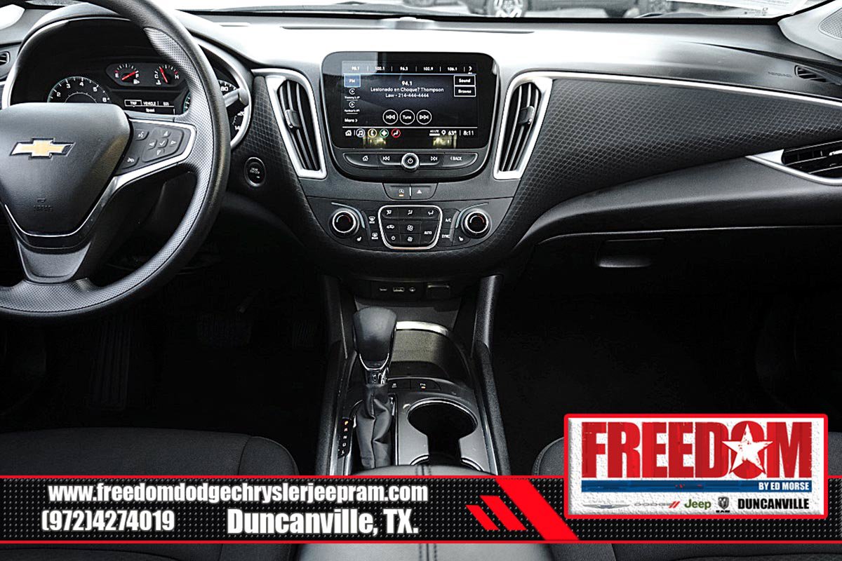 Used 2025 Chevrolet Malibu LT FWD image 16