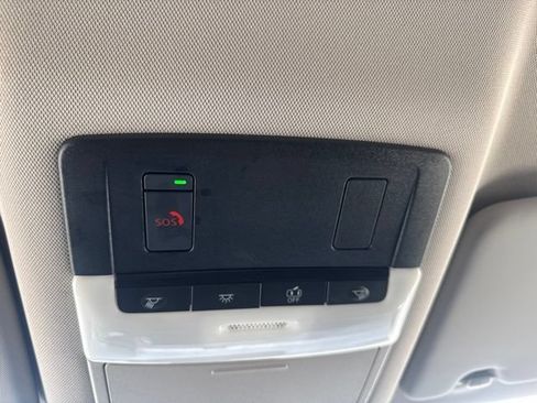 Used 2025 Nissan Rogue SV FWD image 33