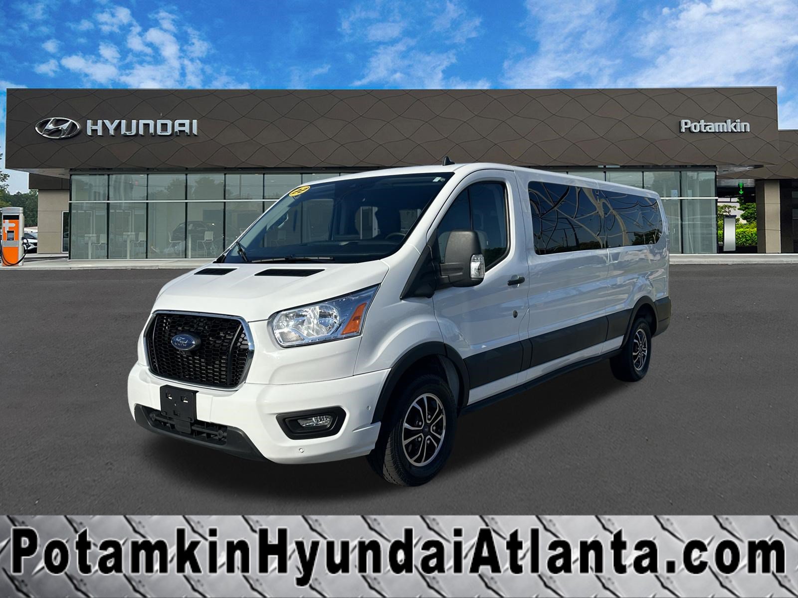 Used 2022 Ford Transit 350 XLT RWD image 1