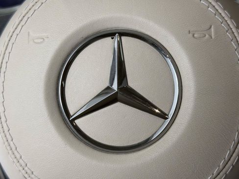 Used 2020 Mercedes-Benz S 560 Sedan image 25