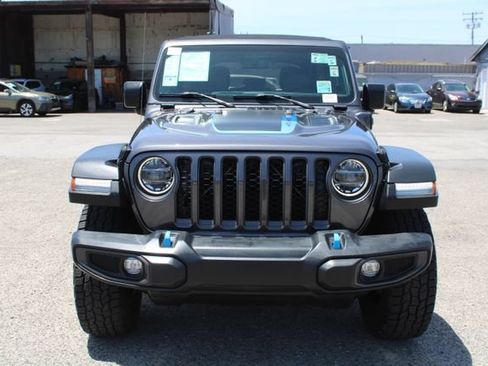 Used 2022 Jeep Wrangler Unlimited Rubicon 4xe w/ Cold Weather Group AWD/4WD image 2