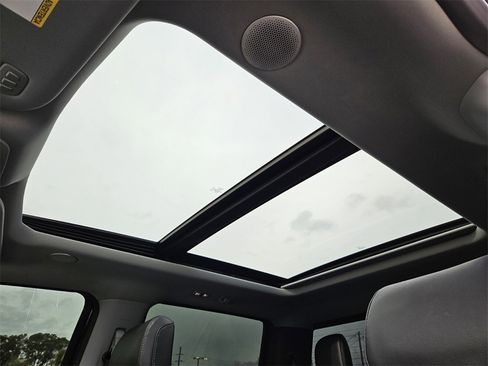 Used 2024 Ford F250 Lariat w/ Lariat Ultimate Package image 17