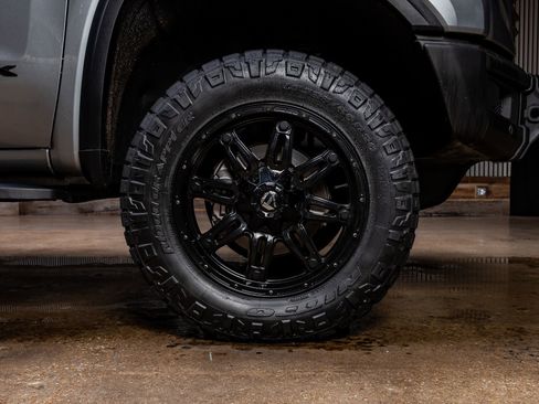 Used 2023 GMC Sierra 1500 AT4X AWD/4WD image 11